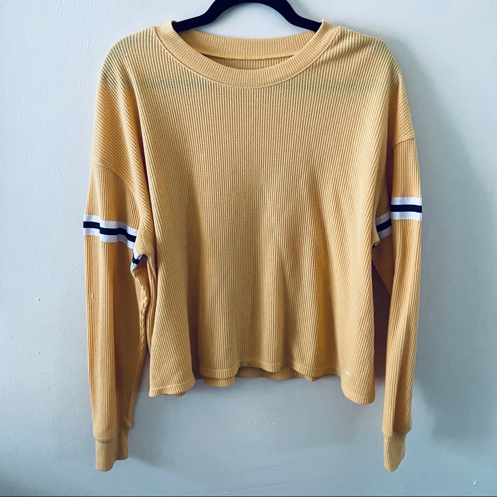 Hollister Thermal Top